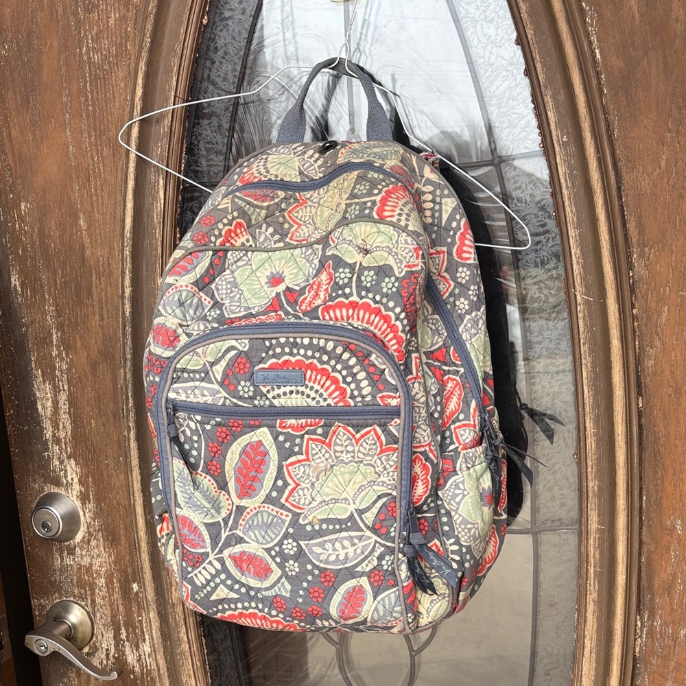Vera Bradley Nomadic Floral Essential full size Back Pack!